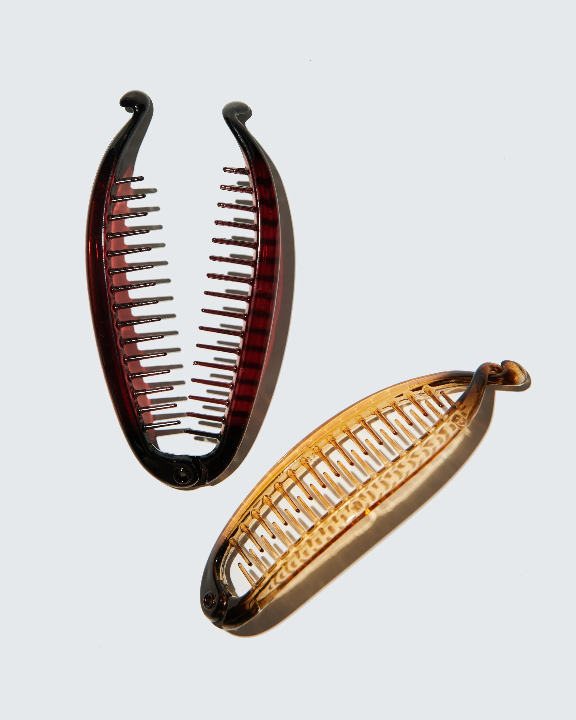 Banana Hair Clips Regular, 2-Pack, Clear Brown/Amber - Image 3