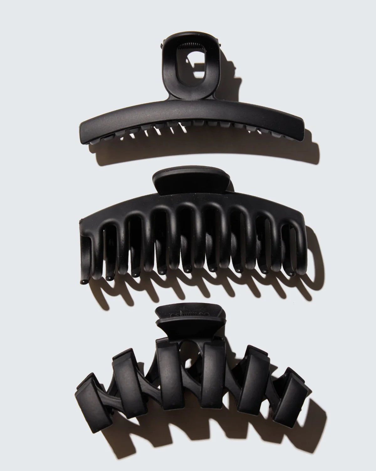 Medium Claw Hair Clips, 3-Pack, Black - Image 5