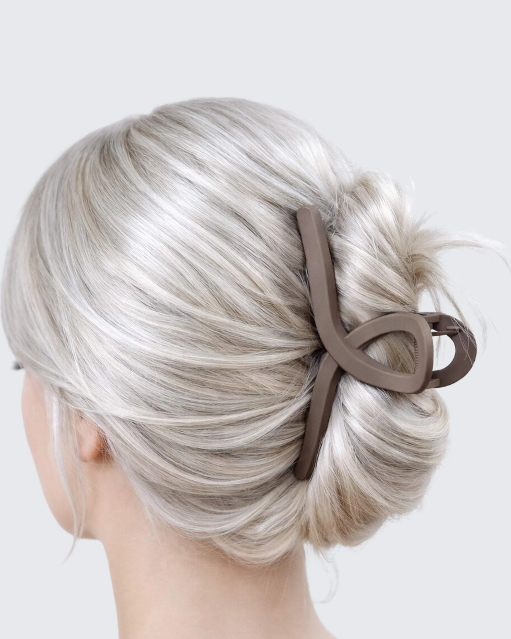 Medium Claw Hair Clips, 3-Pack, Coffee - Image 3